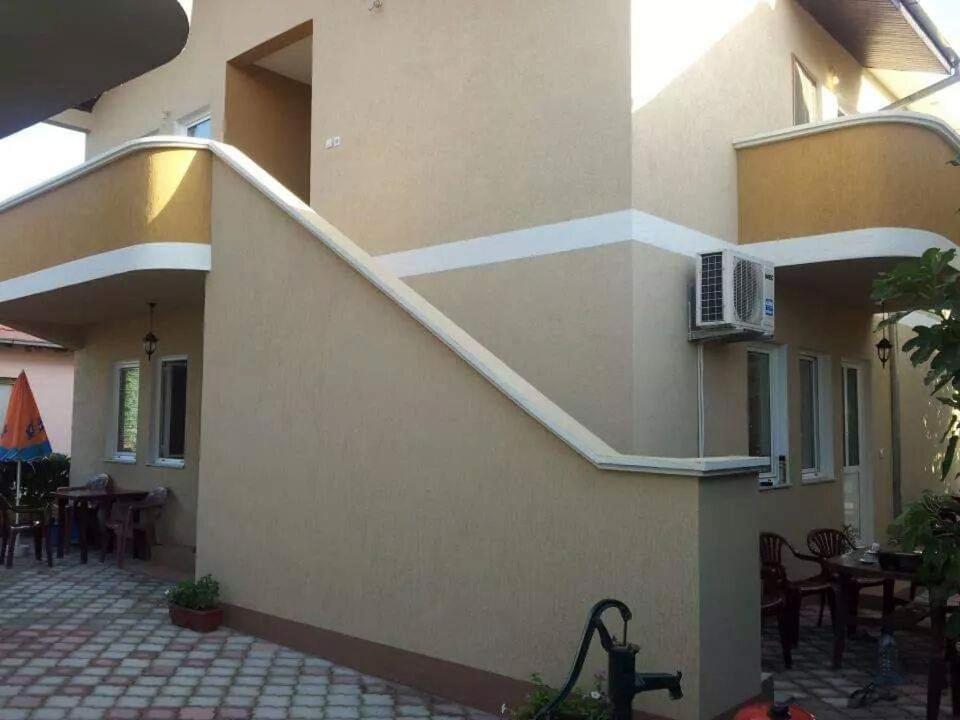 Apartments Emerald Ulcinj Eksteriør billede