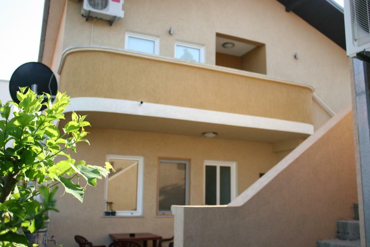 Apartments Emerald Ulcinj Eksteriør billede